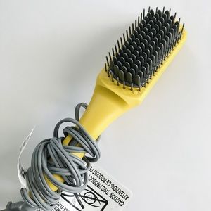 Drybar The Brush Crush